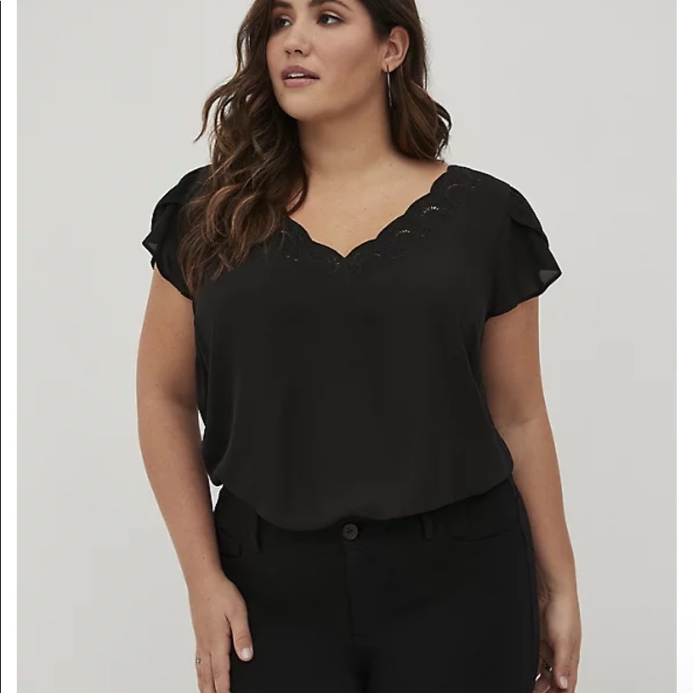 GEORGETTE EMBROIDERED TULIP SLEEVE BLOUSE